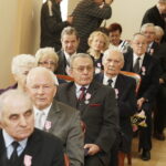 06.03.2018 Kielce.  Pary małżeńskie obchodzące 50 lecie pożycia otrzymały z rąk prezydenta Wojciecha Lubawskiego i Dariusza Kozaka, przewodniczącego Rady Miasta pamiątkowe medale / Jarosław Kubalski / Radio Kielce