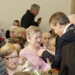 06.03.2018 Kielce.  Pary małżeńskie obchodzące 50 lecie pożycia otrzymały z rąk prezydenta Wojciecha Lubawskiego i Dariusza Kozaka, przewodniczącego Rady Miasta pamiątkowe medale / Jarosław Kubalski / Radio Kielce