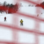 17.03.2018 Krajno. Stok narciarski. Bicie rekordu Guinnessa w jeździe na nartach nieprzerwanie przez 24 godziny / Jarosław Kubalski / Radio Kielce