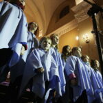 18.03.2018 Daleszyce. XIV Festiwal Wielkopostny. Zespół Schola Astra Dei z Sorbina / Jarosław Kubalski / Radio Kielce