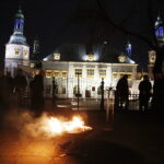 31.03.2018 Kielce. Katedra. Liturgia Wigilii Paschalnej. Poświęcenie ognia / Jarosław Kubalski / Radio Kielce