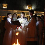 31.03.2018 Kielce. Katedra. Liturgia Wigilii Paschalnej. Poświęcenie ognia / Jarosław Kubalski / Radio Kielce