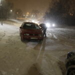 16.03.2018 Kielce. Atak zimy. Samochody maja trudności z podjechaniem na ulicy Piłsudskiego / Jarosław Kubalski / Radio Kielce