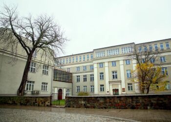 Budynek po Uniwersytecie Jana Kochanowskiego przy ulicy Leśnej / Marzena Mąkosa / Radio Kielce