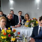 Przekazanie akcji fabryki kotłów Sefako nowemu właścicielowi TF Silesia. Podpisanie umowy  w Sędziszowie / Michał Kita / Radio Kielce