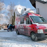 Narodowy Dzień Pamięci "Żołnierzy Wyklętych". Złożenie kwiatów przed pomnikiem na cmentarzu na Piaskach / Marzena Mąkosa / Radio Kielce