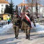 Narodowy Dzień Pamięci "Żołnierzy Wyklętych". Złożenie kwiatów przed pomnikiem na cmentarzu na Piaskach / Marzena Mąkosa / Radio Kielce