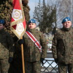 Narodowy Dzień Pamięci "Żołnierzy Wyklętych". Złożenie kwiatów przed pomnikiem na cmentarzu na Piaskach / Marzena Mąkosa / Radio Kielce