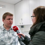 Badanie USG dzieci na kieleckim Rynku w mobilnej klinice / Marzena Mąkosa / Radio Kielce