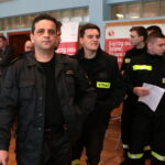 Akcja honorowego oddawania krwi pod hasłem "spoKREWnieni służbą" w Świętokrzyskim Urzędzie Wojewódzkim / Marzena Mąkosa / Radio Kielce