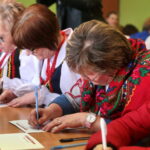 "Dyktando Gwarowe" zorganizowane przez Stowarzyszenie Przyjaciół Św. Katarzyny i Doliny Wilkowskiej oraz Urząd Miasta i Gminy Bodzentyn. / Marzena Mąkosa / Radio Kielce