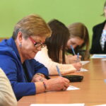 "Dyktando Gwarowe" zorganizowane przez Stowarzyszenie Przyjaciół Św. Katarzyny i Doliny Wilkowskiej oraz Urząd Miasta i Gminy Bodzentyn. / Marzena Mąkosa / Radio Kielce