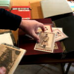 Filateliści w Wojewódzkim Domu Kultury. / Marzena Mąkosa / Radio Kielce