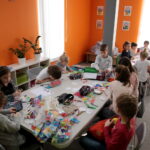 Warsztaty w klimacie wielkanocnym w szkole Studia Językowego Funky English / Marzena Mąkosa / Radio Kielce