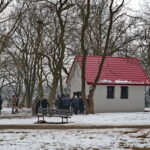 Uroczyste otwarcie ohelu (kaplicy nagrobnej) ostrowieckiego cadyka Jechiela Meira Halsztoka. Kaplicę ufndował jego wnuk, w prace związane z odszukaniem miejsca pochówku cadyka zaangażowani byli ostrowieccy archeolodzy. / Marzena Mąkosa / Radio Kielce