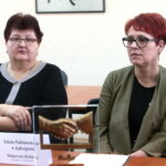 Spotkanie „Pracodawca Przyjazny Pracownikom". Na zdjęciu: Elżbieta Bartosz i Małgorzata Rybińska - zastępca dyrektora Szkoły Podstawowej nr 4 w Jędrzejowie / Marzena Mąkosa / Radio Kielce