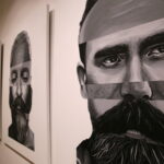 Wernisaż wystaw w BWA. Bartek Jarmoliński - portret własny jako obraz będący komunikatem w obszarze kulturowym. / Marzena Mąkosa / Radio Kielce