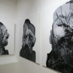 Wernisaż wystaw w BWA. Bartek Jarmoliński - portret własny jako obraz będący komunikatem w obszarze kulturowym. / Marzena Mąkosa / Radio Kielce