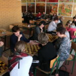 Gra w szachy w Szkole Podstawowej nr 25 / Marzena Mąkosa / Radio Kielce