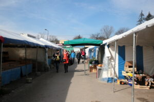 Pierwsza niedziela bez handlu. Bazary / Marzena Mąkosa / Radio Kielce