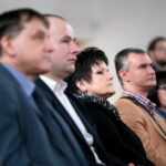 Podpisanie umowy w Centrum Geoedukacji na rozbudowę infrastruktury turystycznej na Kadzielni i Wietrzni a także budowę oczek wodnych w Ogrodzie Botanicznym. Na zdjęciu: Katarzyna Socha - Kierownik Ogrodu Botanicznego w Kielcach / Marzena Mąkosa / Radio Kielce