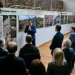 Podpisanie umowy w Centrum Geoedukacji na rozbudowę infrastruktury turystycznej na Kadzielni i Wietrzni a także budowę oczek wodnych w Ogrodzie Botanicznym. Adam Jarubas - Marszałek Województwa Świętokrzyskiego, Wojciech Lubawski - Prezydent Miasta Kielce / Marzena Mąkosa / Radio Kielce