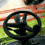 XXIV Międzynarodowe Targi Techniki Rolniczej AGROTECH. Kombajn TUCANO 440 / Marzena Mąkosa / Radio Kielce