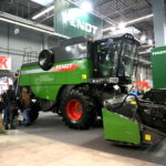 XXIV Międzynarodowe Targi Techniki Rolniczej AGROTECH. FENDT 5225E / Marzena Mąkosa / Radio Kielce