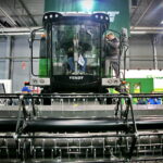 XXIV Międzynarodowe Targi Techniki Rolniczej AGROTECH. FENDT 5225E / Marzena Mąkosa / Radio Kielce