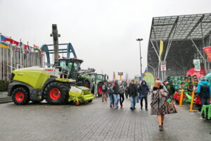 XXIV Międzynarodowe Targi Techniki Rolniczej AGROTECH. / Marzena Mąkosa / Radio Kielce