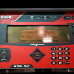 XXIV Międzynarodowe Targi Techniki Rolniczej AGROTECH. Wóz paszowy z jednym pionowym ślimakiem  / Marzena Mąkosa / Radio Kielce