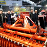 XXIV Międzynarodowe Targi Techniki Rolniczej AGROTECH. Kompaktowa brona talerzowa do pracy w zestawie z siewnikiem nadbudowanym   / Marzena Mąkosa / Radio Kielce