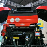 XXIV Międzynarodowe Targi Techniki Rolniczej AGROTECH. Zmiennokomorowa prasa zwijająca VB 3165 / Marzena Mąkosa / Radio Kielce