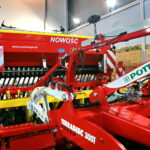 Ruszyły Targi Agrotech. Kombinacja uprawowo - siewna / Marzena Mąkosa / Radio Kielce