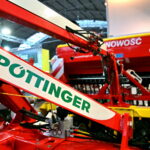 Ruszyły Targi Agrotech. Kombinacja uprawowo - siewna / Marzena Mąkosa / Radio Kielce