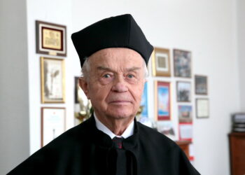 prof. Zbigniew Puchalski - nowym doktorem honoris causa Uniwersytetu Jana Kochanowskiego / Marzena Mąkosa / Radio Kielce