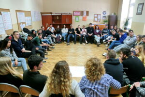 Projekt "Zachować pamięć" - młodzież z Izraela w Zespole Szkół Katolickich Diecezji Kieleckiej w Kielcach / Marzena Mąkosa / Radio Kielce