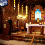 Droga Krzyżowa z kościoła Niepokalanego Serca Najświętszej Maryi Panny przy ulicy Urzędniczej do klasztoru na Karczówce / Marzena Mąkosa / Radio Kielce