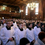 Droga Krzyżowa z kościoła Niepokalanego Serca Najświętszej Maryi Panny przy ulicy Urzędniczej do klasztoru na Karczówce / Marzena Mąkosa / Radio Kielce