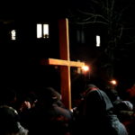 Droga Krzyżowa z kościoła Niepokalanego Serca Najświętszej Maryi Panny przy ulicy Urzędniczej do klasztoru na Karczówce / Marzena Mąkosa / Radio Kielce