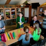 Warsztaty wielkanocne w "Szklanym Domu" w Ciekotach / Marzena Mąkosa / Radio Kielce