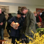 Wielkanocna giełda prac uczniowskich w kieleckim Plastyku / Marzena Mąkosa / Radio Kielce