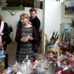 Wielkanocna giełda prac uczniowskich w kieleckim Plastyku / Marzena Mąkosa / Radio Kielce