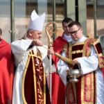 Niedziela Palmowa w Bazylice Katedralnej. Na zdjęciu: biskup Jan Piotrowski / Marzena Mąkosa / Radio Kielce