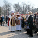 Niedziela Palmowa w Bazylice Katedralnej. Na zdjęciu: biskup Jan Piotrowski / Marzena Mąkosa / Radio Kielce
