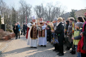 Niedziela Palmowa w Bazylice Katedralnej. Na zdjęciu: biskup Jan Piotrowski / Marzena Mąkosa / Radio Kielce