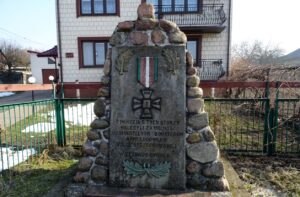 Rozbiórka pomnika w Wólce Bodzechowskiej / Emilia Sitarska / Radio Kielce