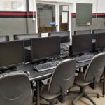 Zespół Szkół im. Marii Skłodowskiej-Curie w Ożarowie. Podpisanie umowy na realizację projektu / Emilia Sitarska / Radio Kielce