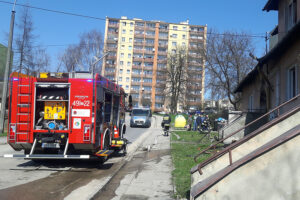 Pożar w kamienicy przy ulicy Robotniczej w Starachowicach / Marcin Nyga / PSP Starachowice