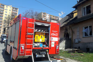 Pożar w kamienicy przy ulicy Robotniczej w Starachowicach / Marcin Nyga / PSP Starachowice